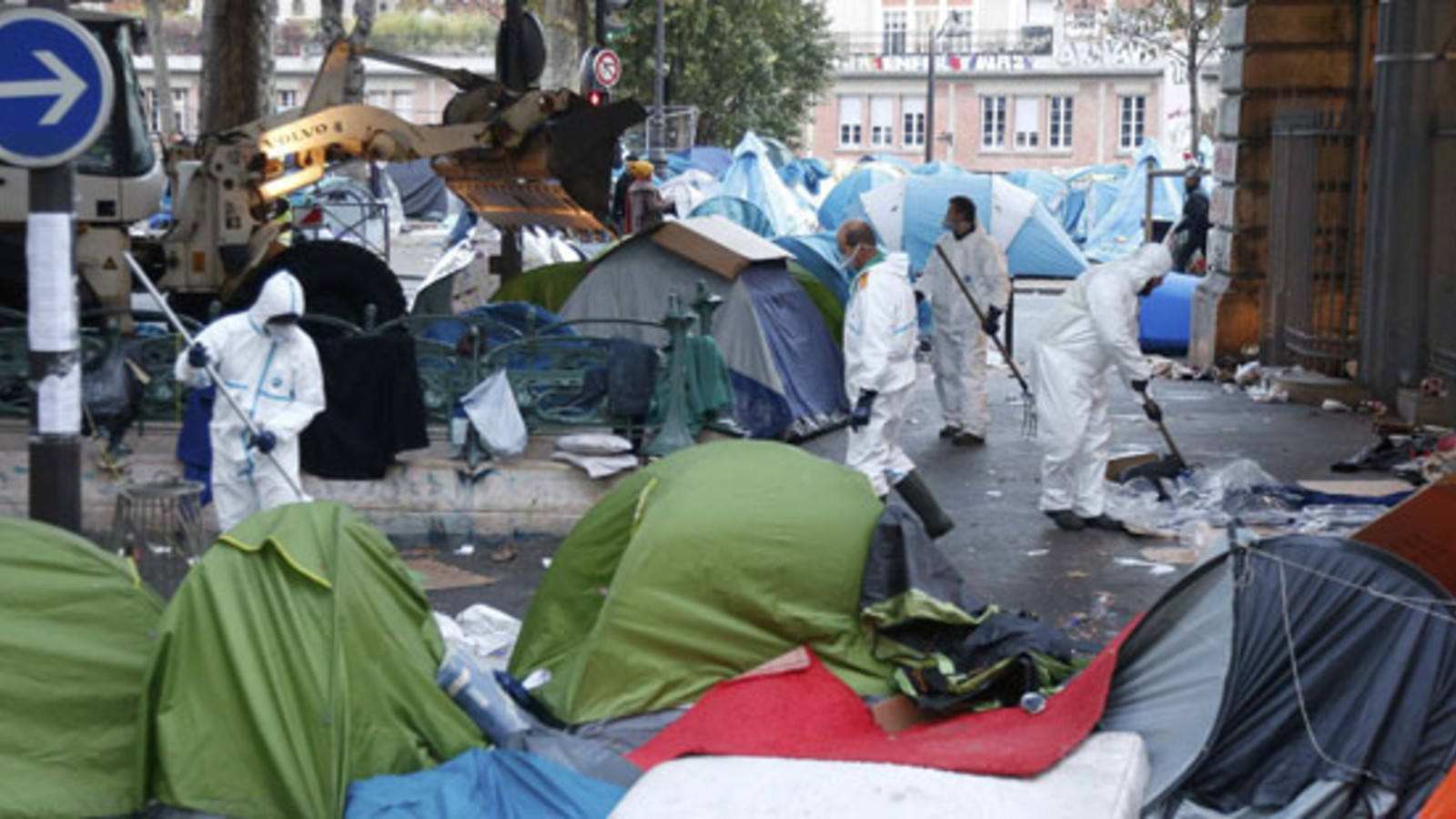 Paris im Chaos Tausende Flüchtlinge zelten unter freiem Himmel