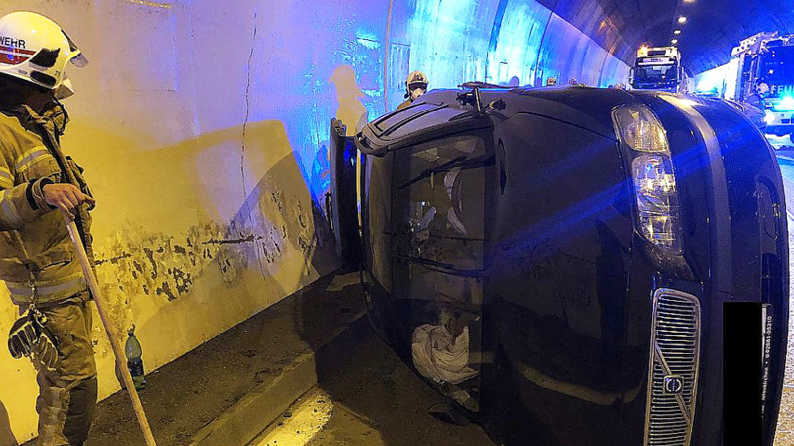 Lenker Fl Chtete Nach Spektakul Rem Tunnel Unfall Oe At