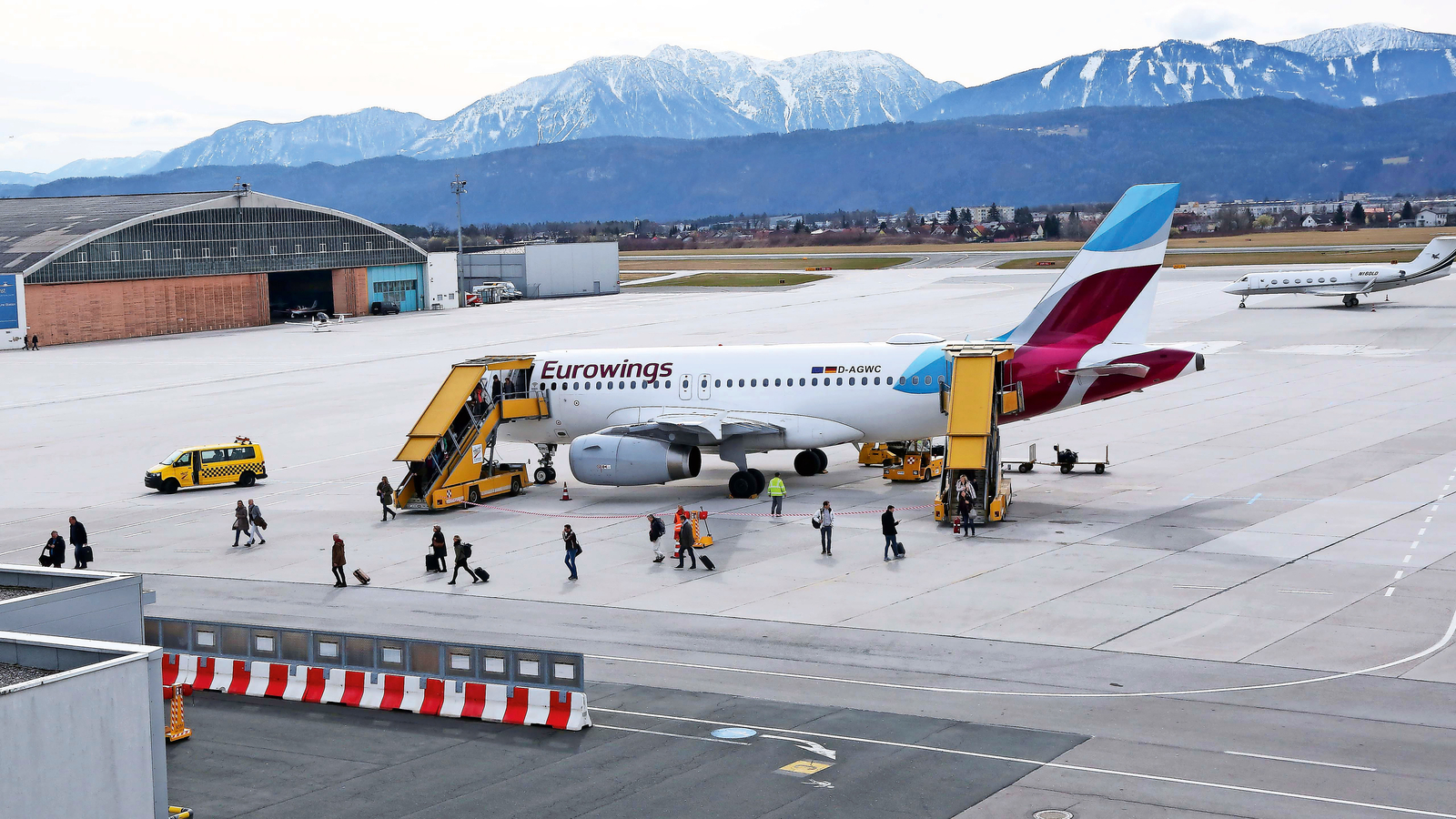 Airport Klagenfurt Fl Ge Nach Berlin Palma De Mallorca