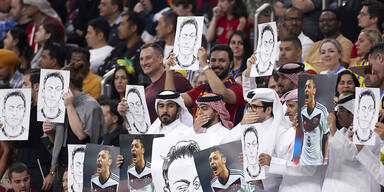 Das steckt hinter dem Özil-Protest beim Deutschland-Spiel