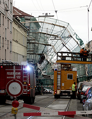 070129_300_gerüst_wien_sturm_ap