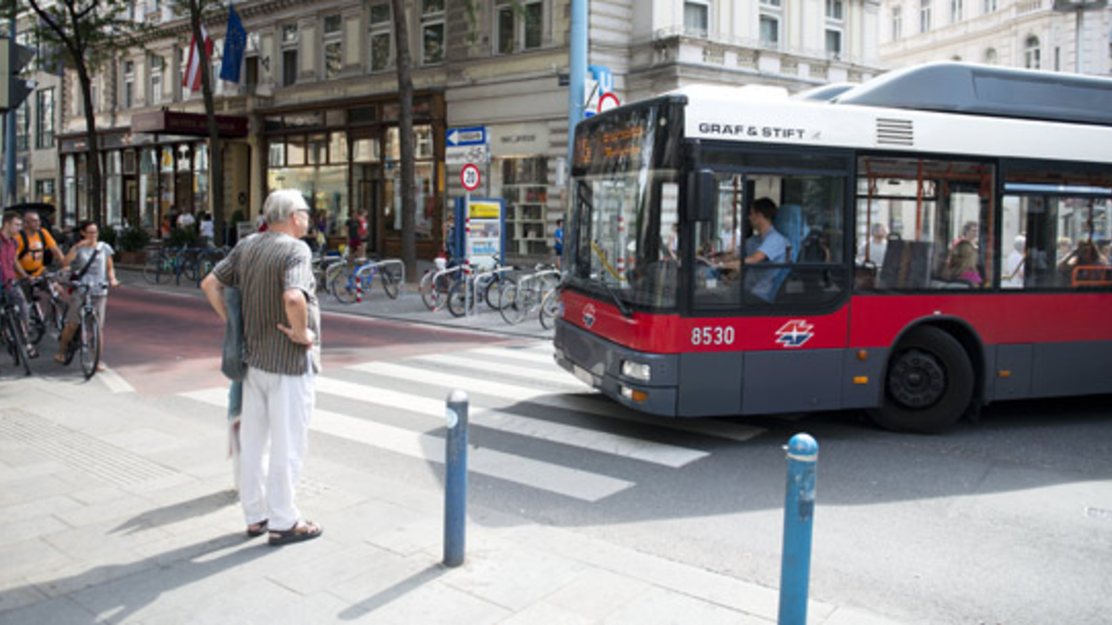 13A fährt jetzt auf seiner neuen Route oe24.at
