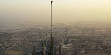 Neuer Weltrekord mit Basejump vom Burj Khalifa