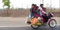 Familienausflug mit Motorrad