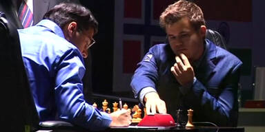 Carlsen bleibt auf dem Schach-Dach