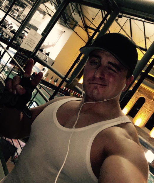 Andreas Gabalier zeigt Muskeln