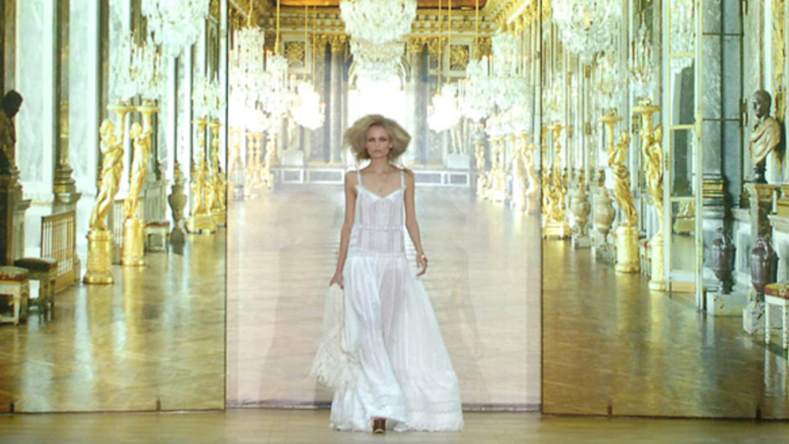 Sexy Outfit f?�r die F??te Blanche