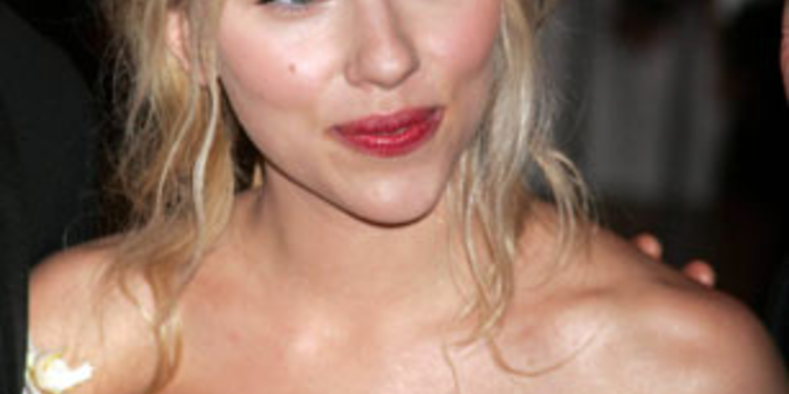 Brüste scarlett johansson Scarlett Johansson