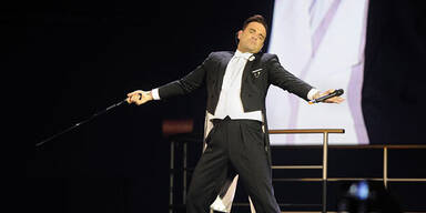 Robbie Williams swingt in der Stadthalle