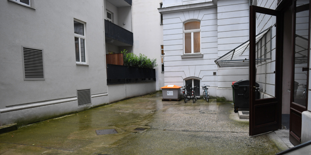 Frau von terrasse gestürzt