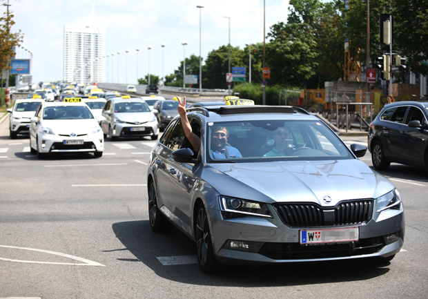 Taxler-Demo legte wieder Wien lahm