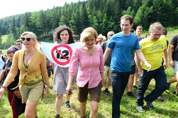 Aktivistin crasht Kurz-Wandertag