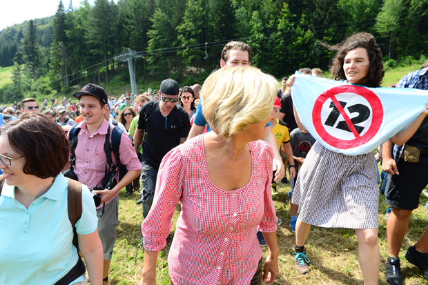 Aktivistin crasht Kurz-Wandertag