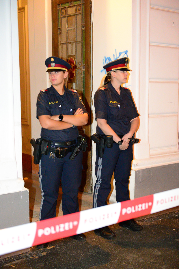 Mord-Alarm in Wien: Frau in Wohnung erstochen