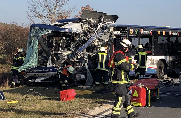 Schulbusse krachen in Bayern zusammen: Mehrere Kinder verletzt