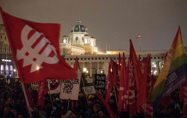 17.000 Demonstranten legen Wien lahm