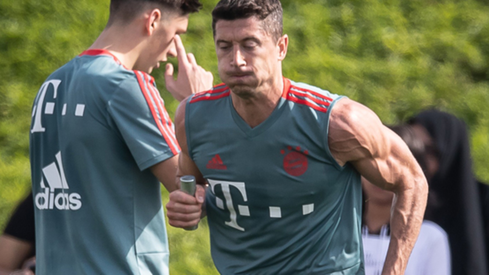 Der Münchner Hulk Lewandowski Protzt Jetzt Mit Mega Muskeln 