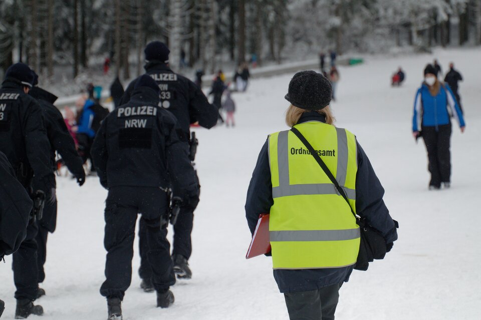 Winterberg Deutsche stürmen Skigebiete