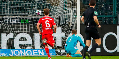 Gladbach dreht 0:2 gegen Bayern