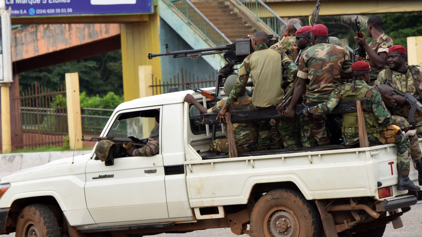 Militär in Guinea nimmt Präsidenten gefangen