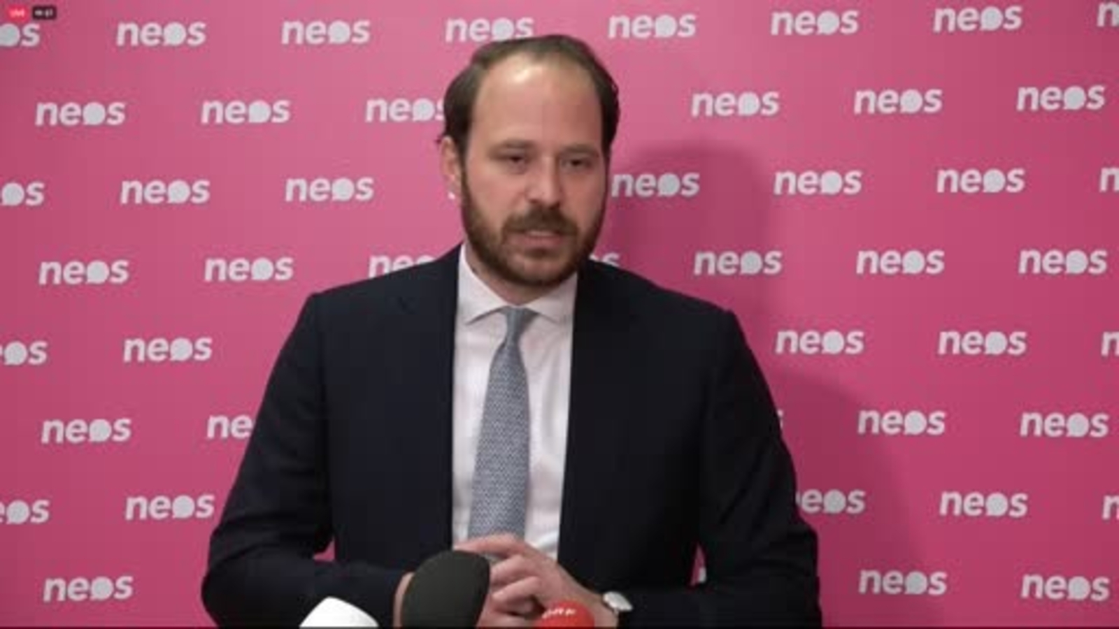 Nikolaus Scherak mit scharfer Kritik an Regierung oe24.at