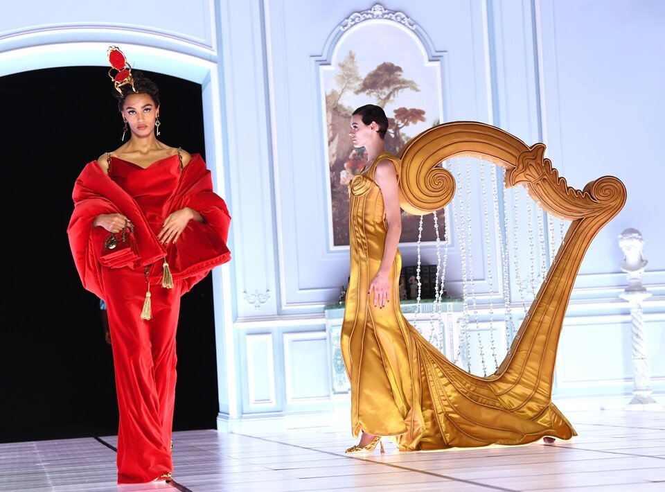 Moschino mit spacigster Show aller Zeiten