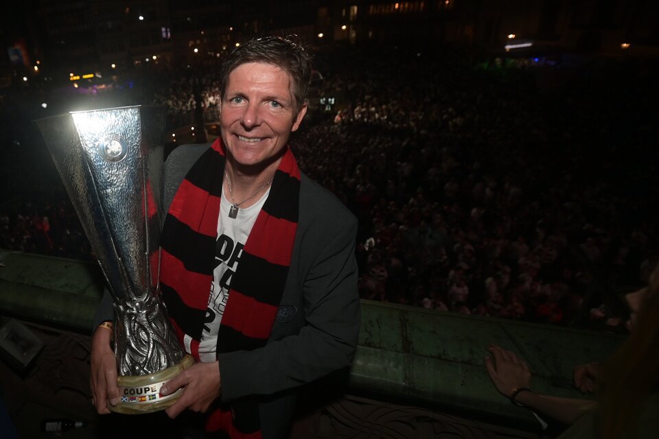 Glasner Europa League Trophäe