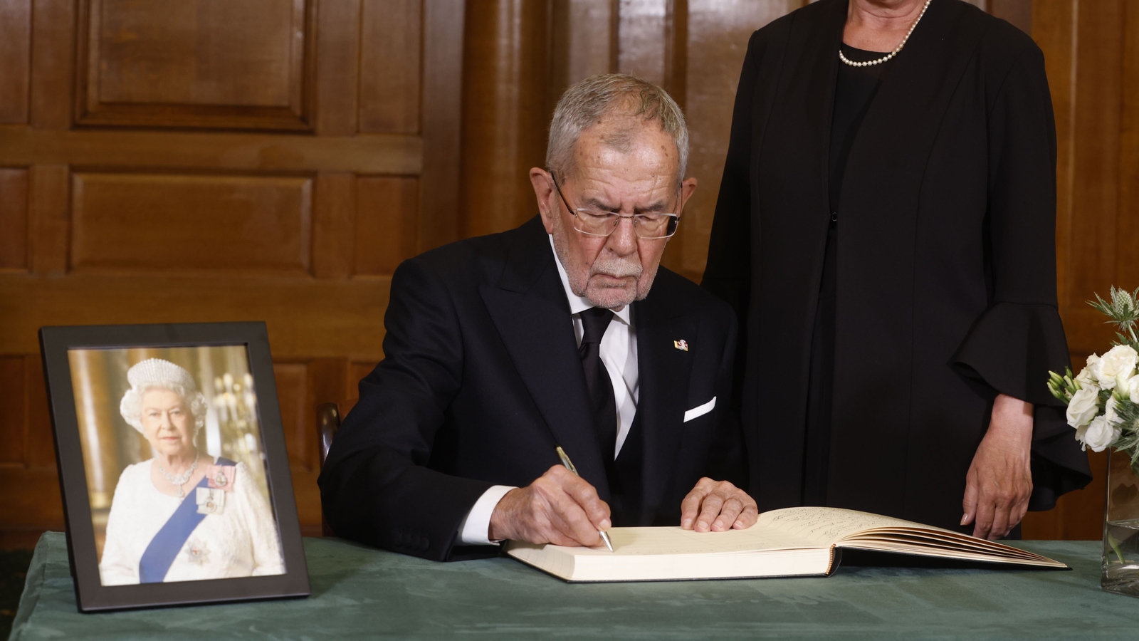van der bellen erste ehefrau