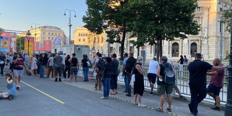 Mega-Ansturm auf Impfung ohne Anmeldung in Wien