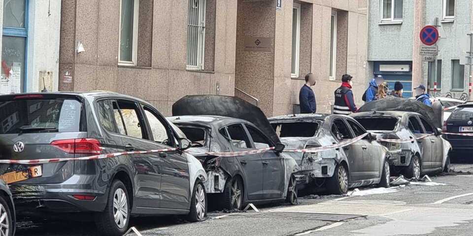 Nach Brandanschlag auf Polizei: Kopfgeld ausgesetzt!