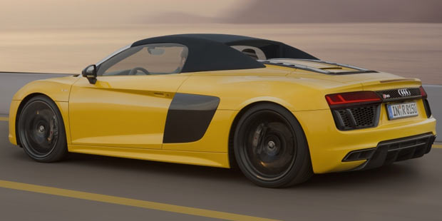Audi greift mit dem neuen R8 Spyder an