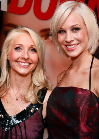 3 MADONNA Modelcontest Gewinnerin Jennifer und Uschi Fellner