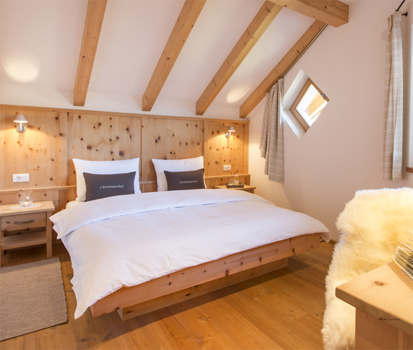 christlrumerhof-bruneck / Roter hahn