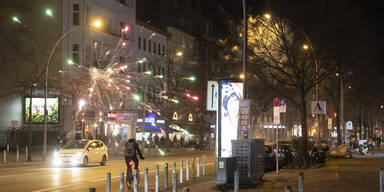 Abend vor Silvester - Berlin Raketen an der Pallasstraße