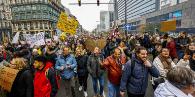 Brüssel: 35.000 Menschen bei Corona-Demo