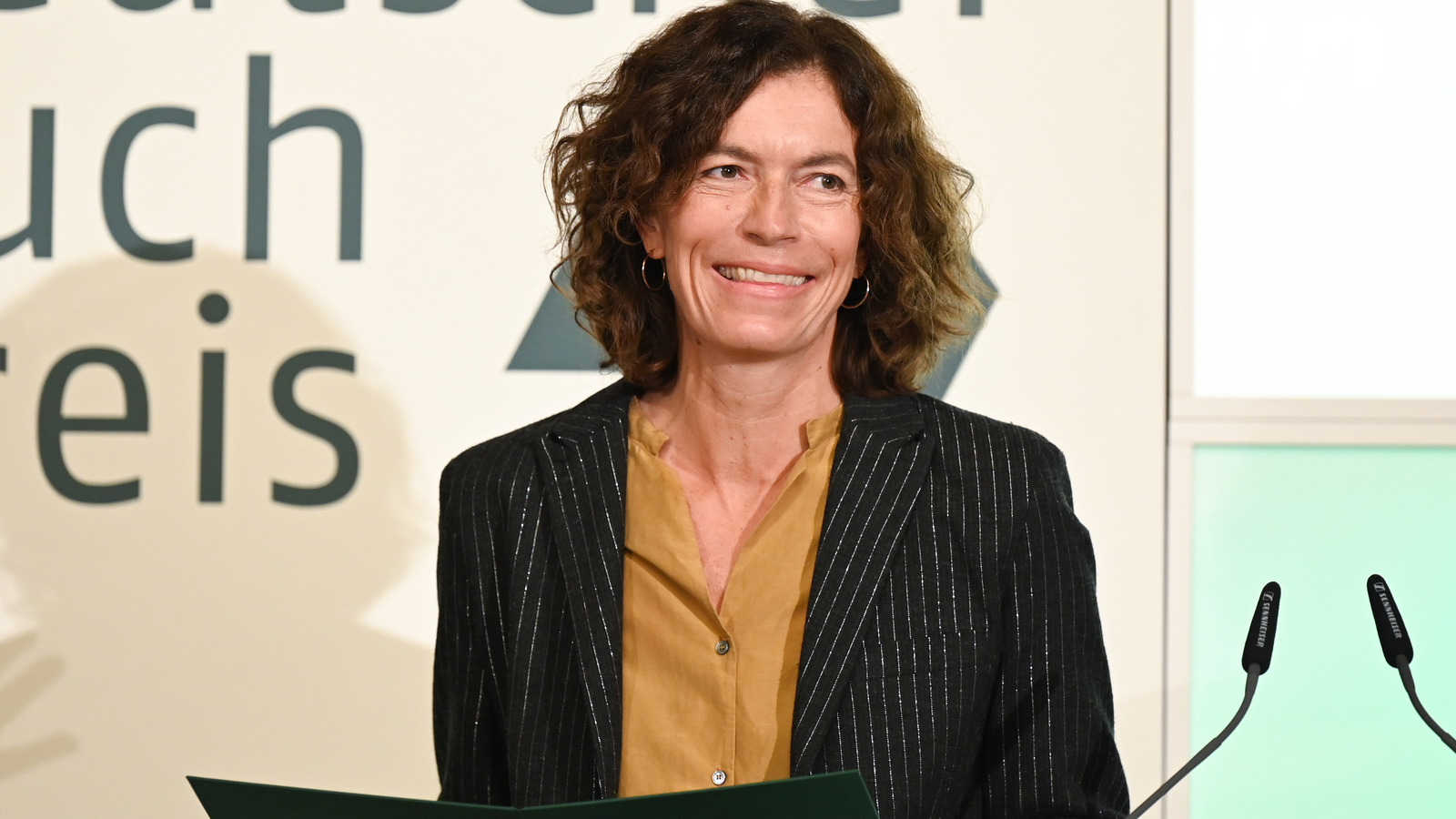 Deutscher Buchpreis 2020 geht an Anne Weber