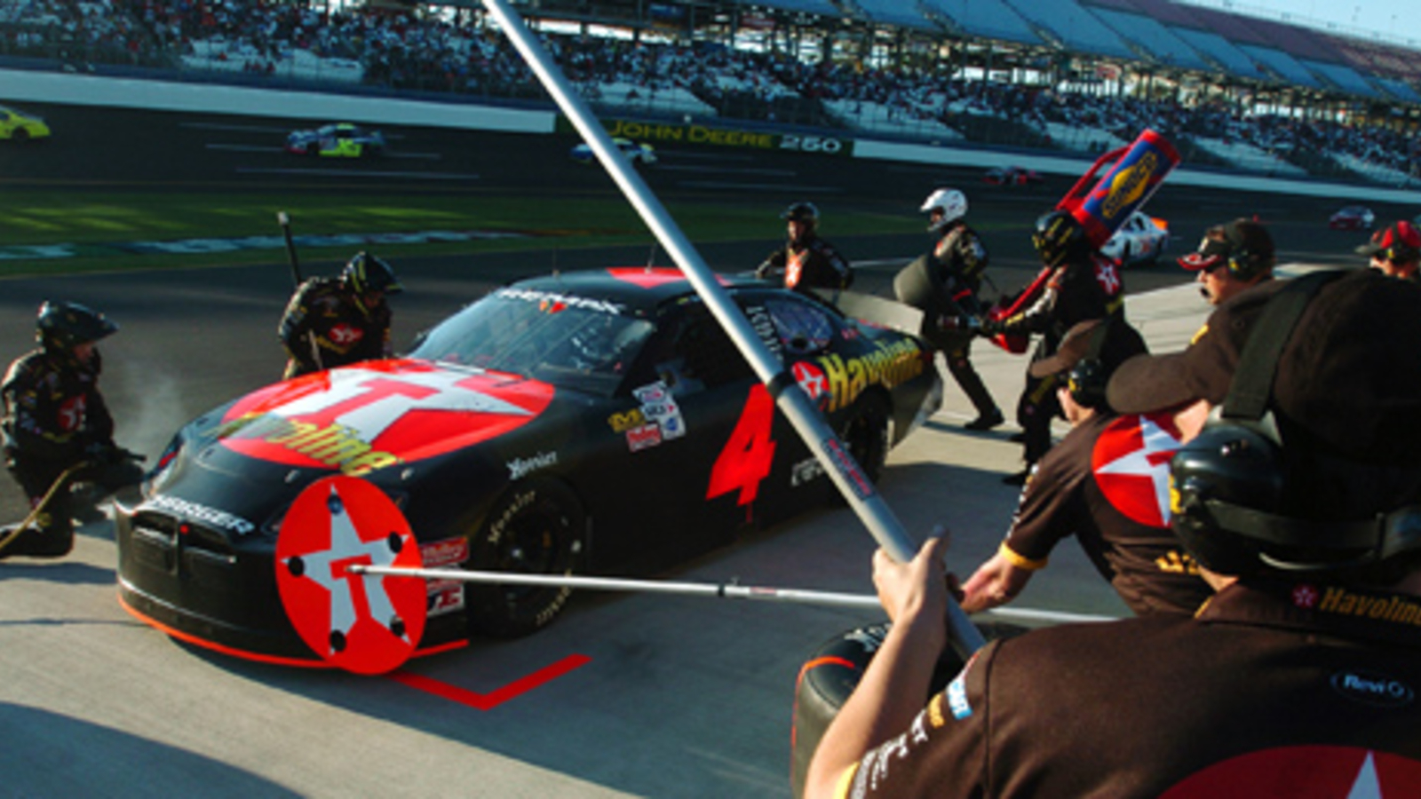 Montoya Dritter beim Debüt