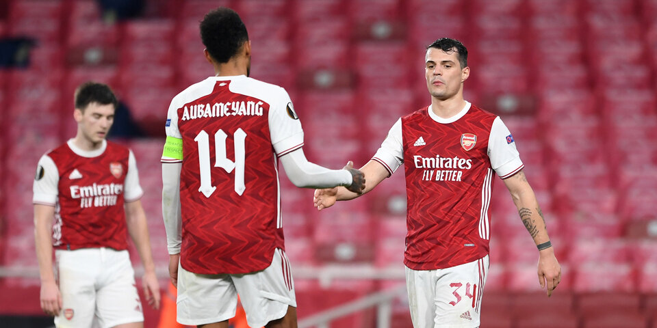 Arsenal-Handshake