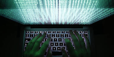 Hacker Cyberwar Virus Computerattacke