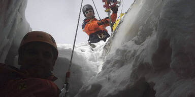 Bergrettung Gletscherspalte Tourengeher