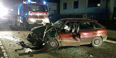 Drei Verletzte bei Frontal-Crash in NÖ