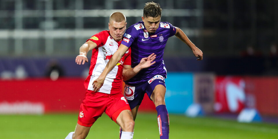 Cup-Fight: Salzburgs Kristensen im Zweikampf mit Austrias Pichler