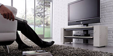 Bei diesem TV-Rack ist der Beton nur oberflächlich