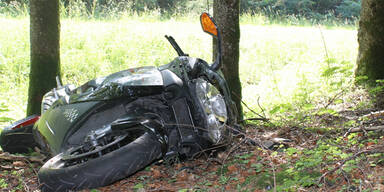 Biker stirbt nach Crash mit Hirsch