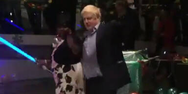 Hier tanzt "Party-Boris" mit einem Lichtschwert