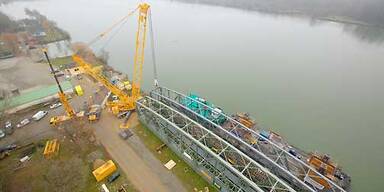 1.500 Tonnen-Brücke eingesetzt