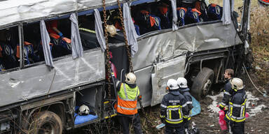 Schweres Bus-Unglück: 5 Tote