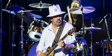 Carlos Santana bricht auf der Bühne zusammen