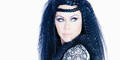 Caroline Perron als Winter Hippie