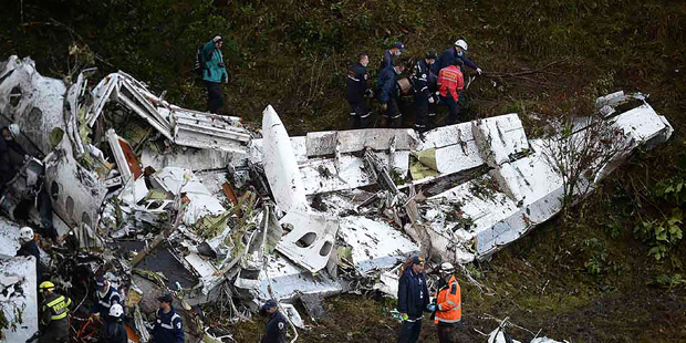 Flugzeug mit brasilianischem Fußballteam abgestürzt